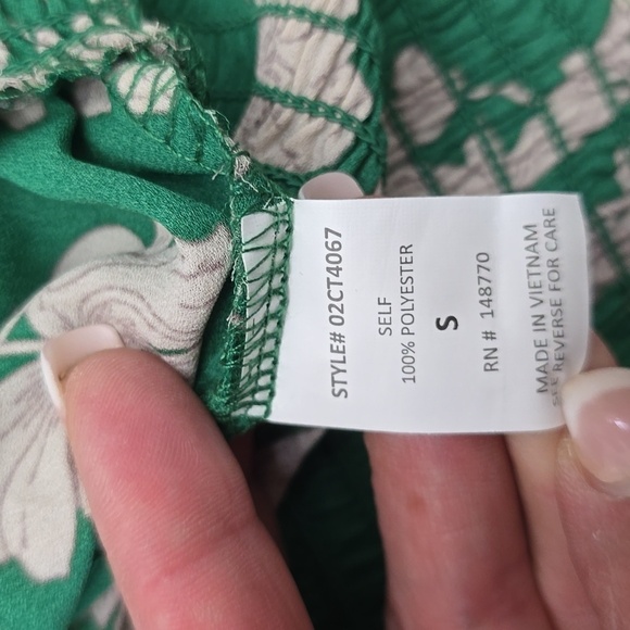 SIENNA SKY Women's S Green Floral Blouse New - Picture 3 of 7